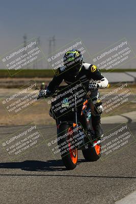 media/Oct-06-2025-2WTD (Mon) [[90522c3a0b]]/B Group/1220pm (Wheelie Bump)/